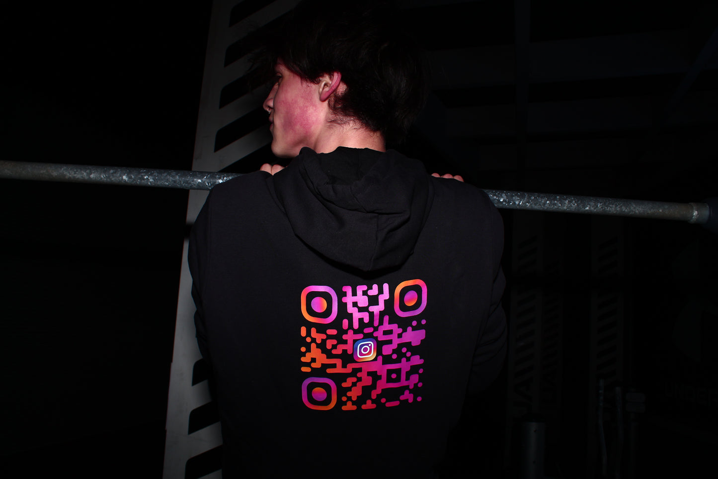 💜ROZE - NARANDŽASTI🧡/QR KOD OVERSIZE CRNI DUKS UNISEX